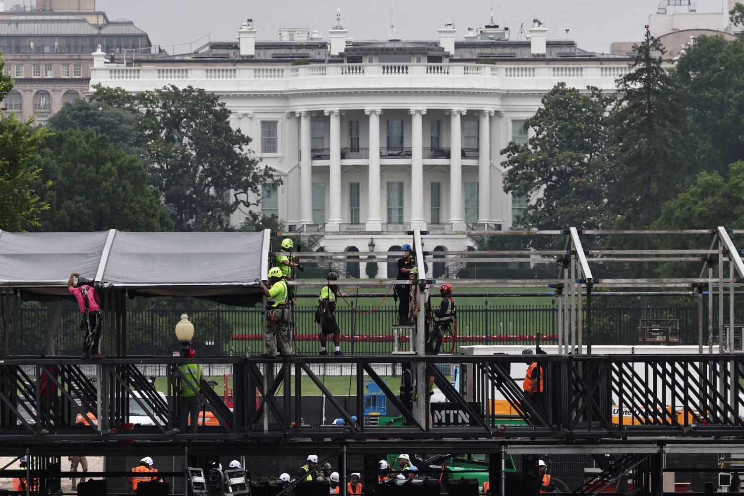 Washington sẵn sàng cho màn duyệt binh lịch sử, kỷ niệm 250 thành lập quân đội Hoa Kỳ Washington sẵn sàng cho màn duyệt binh lịch sử, kỷ niệm 250 thành lập quân đội Hoa Kỳ