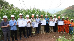 Công đoàn Điện lực Việt Nam tiếp sức người lao động tại 2 dự án trọng điểm