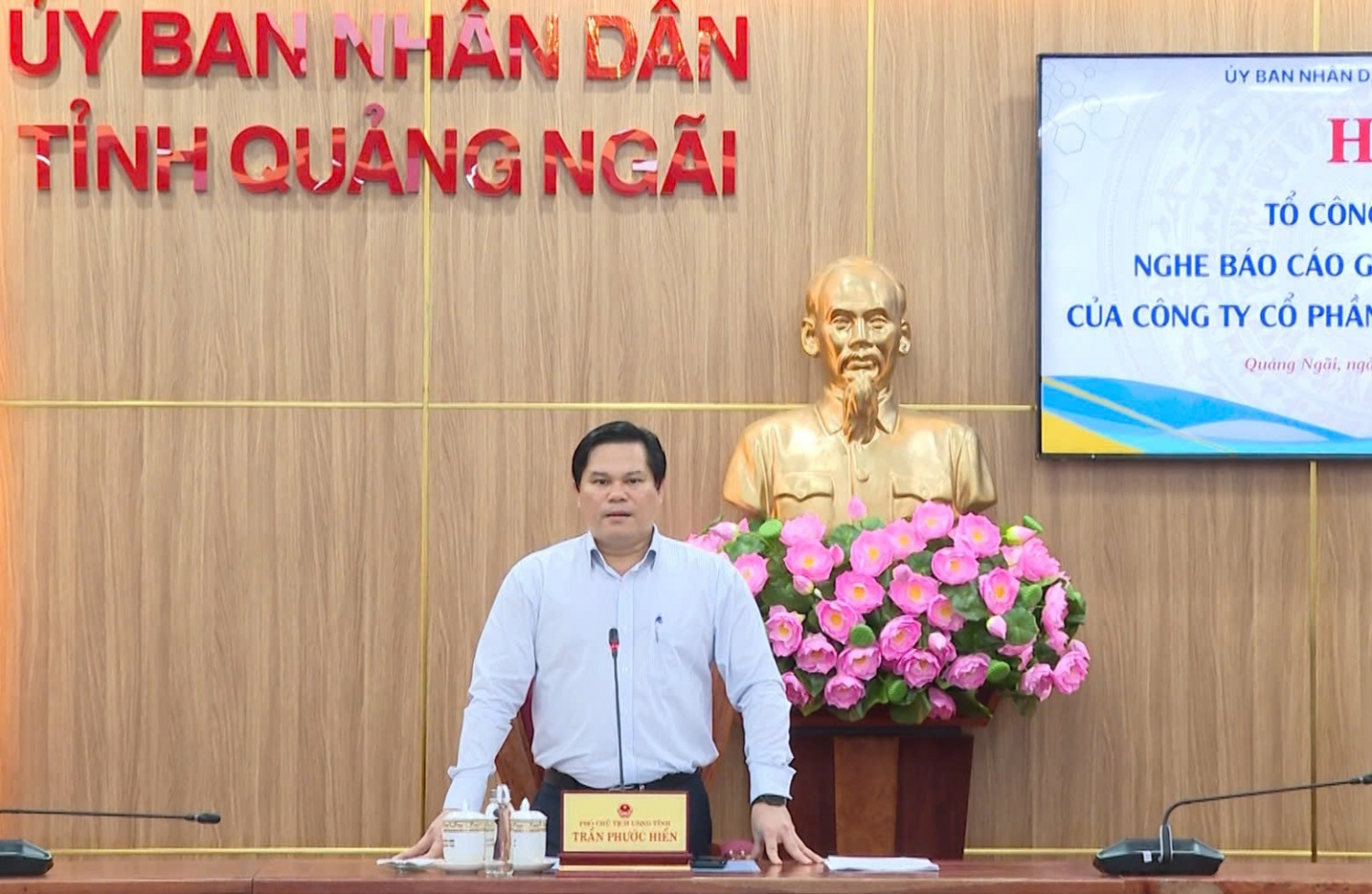 Ông Trần Phước Hiền - Phó Chủ tịch UBND tỉnh Quảng Ngãi kết luận cuộc họp, yêu cầu các Sở, ngành và địa phương tiếp tục phối hợp để tạo điều kiện thuận lợi cho BSR triển khai các dự án.