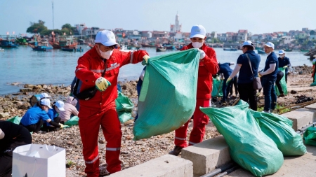 PTSC Thanh Hóa tham gia Chiến dịch Làm sạch biển 2025 - Hưởng ứng sáng kiến “Nghi Sơn Xanh”