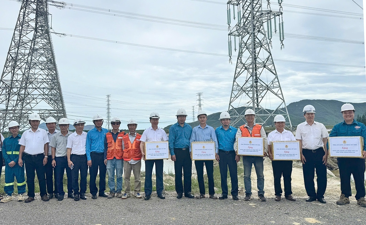 Tổng LĐLĐ Việt Nam đồng hành cùng người lao động tại Dự án TBA 220kV Vũng Áng và đấu nối