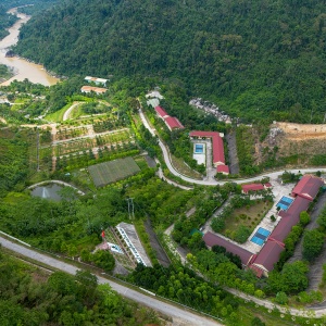 Chuyện ghi ở Nhà máy Thủy điện Hủa Na Chuyện ghi ở Nhà máy Thủy điện Hủa Na