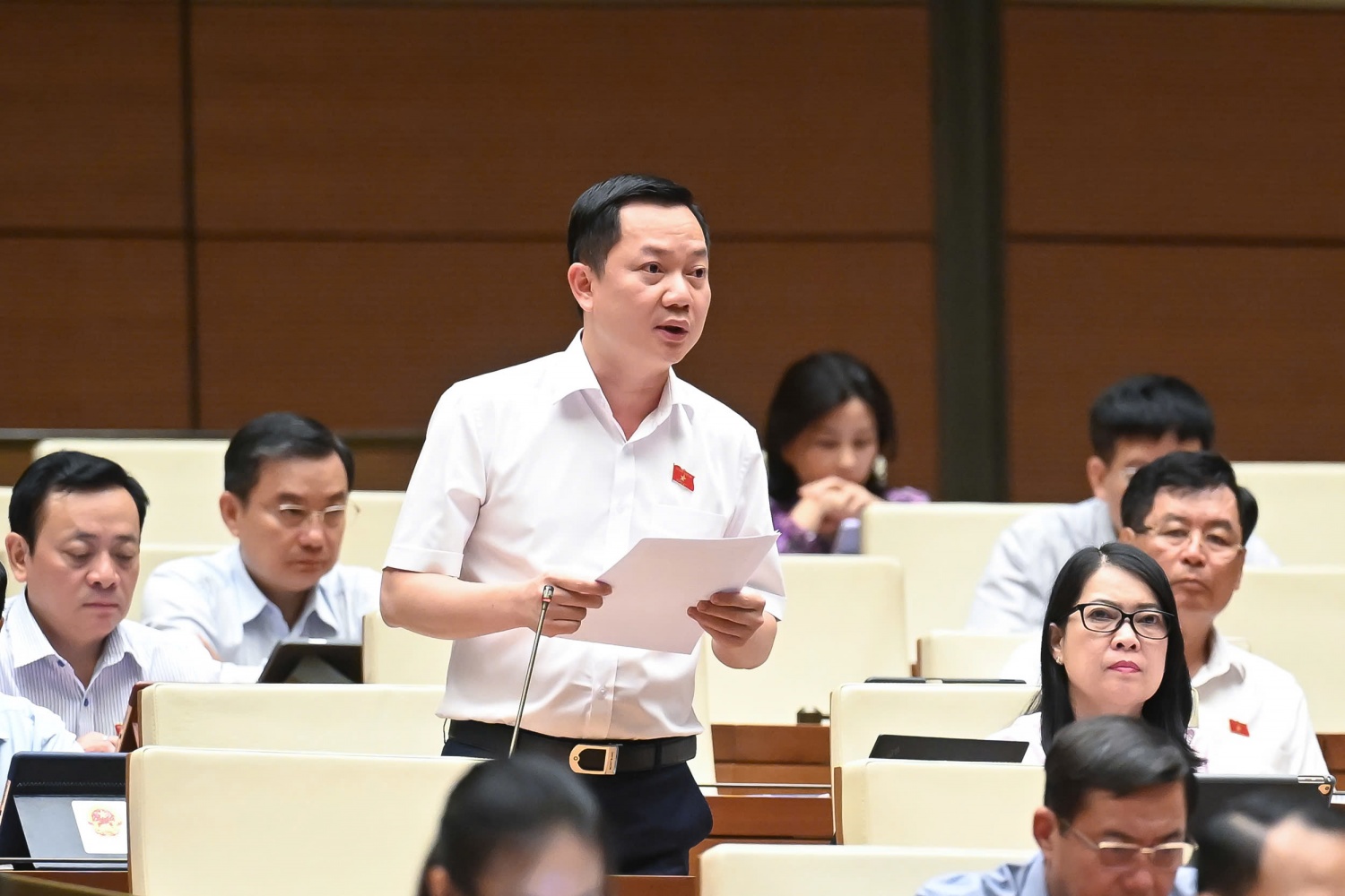 Đại biểu Quốc hội hiến kế thúc đẩy tăng trưởng, xây dựng nền kinh tế tự chủ, tự cường