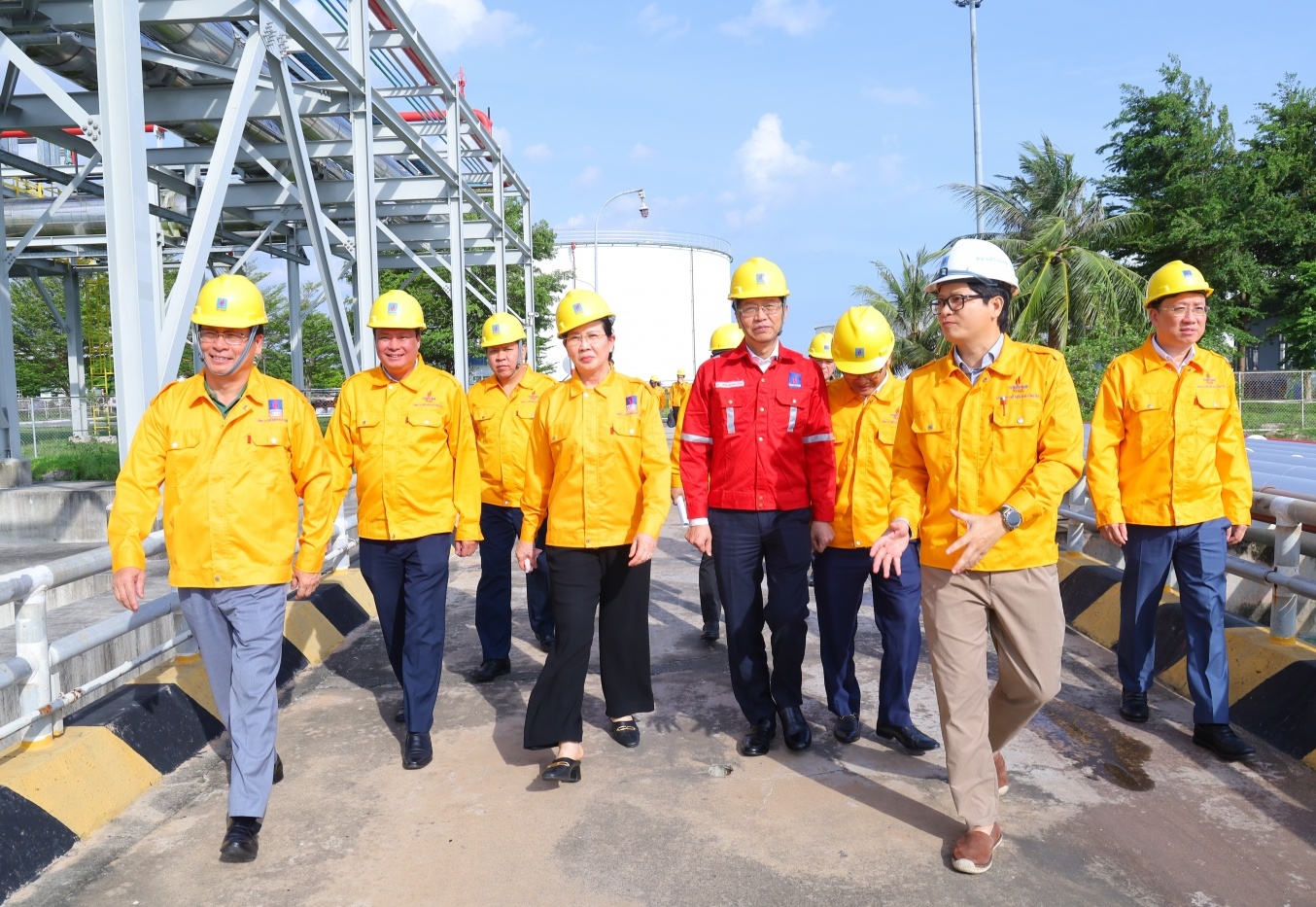 Đoàn công tác Đảng ủy Chính phủ thăm và làm việc tại kho cảng PV GAS Vũng Tàu