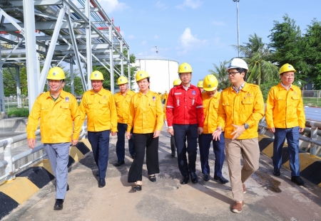 Đoàn công tác Đảng ủy Chính phủ thăm và làm việc tại kho cảng PV GAS Vũng Tàu