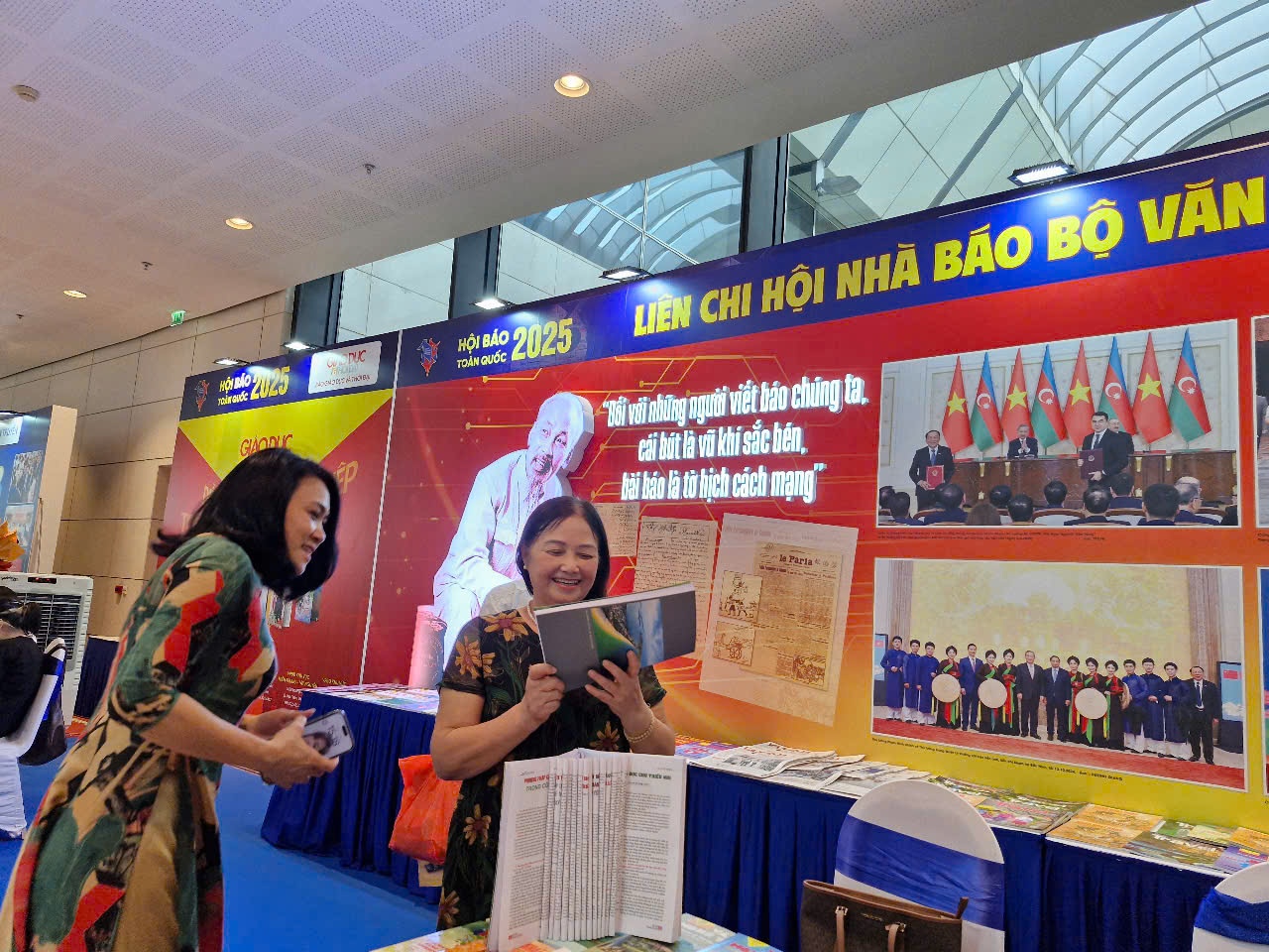 [Chùm ảnh] Ngày hội của những người làm báo Việt Nam