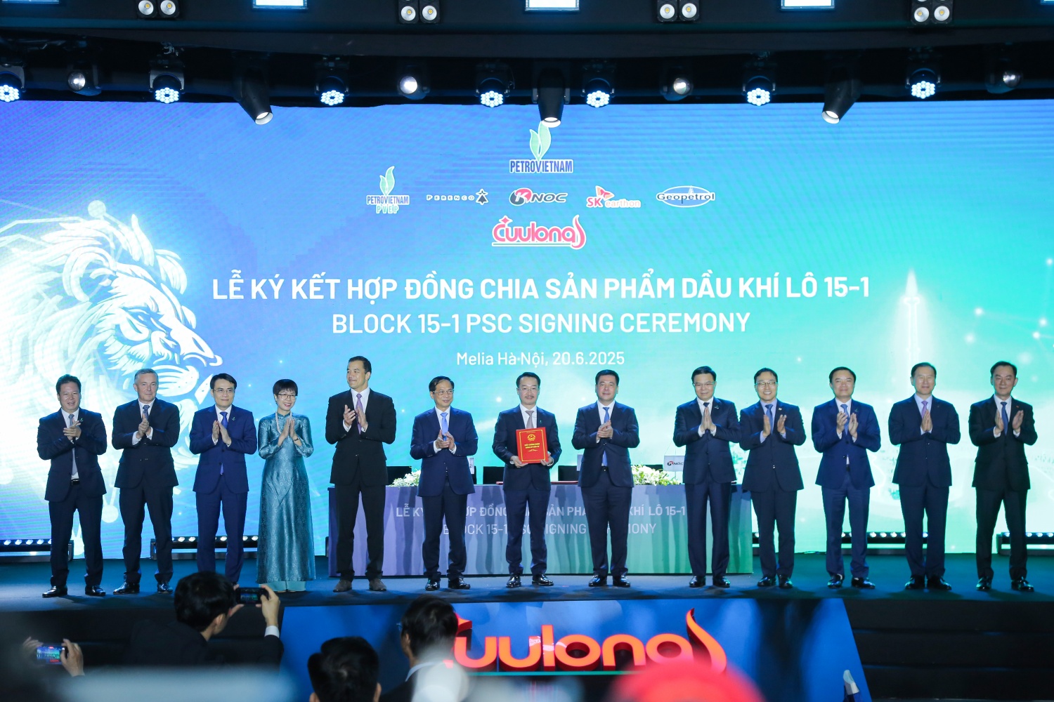 Đóng góp cho sự phát triển của ngành năng lượng Việt Nam trong thời đại chuyển đổi Đóng góp cho sự phát triển của ngành năng lượng Việt Nam trong thời đại chuyển đổi