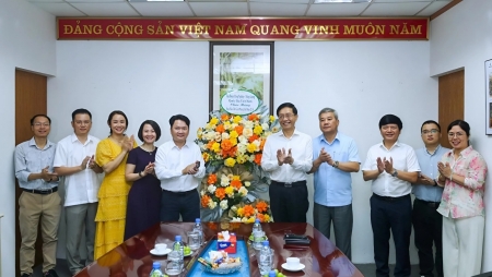 [VIDEO] Lãnh đạo Petrovietnam chúc mừng Tạp chí Năng lượng Mới - PetroTimes và Tạp chí Dầu khí