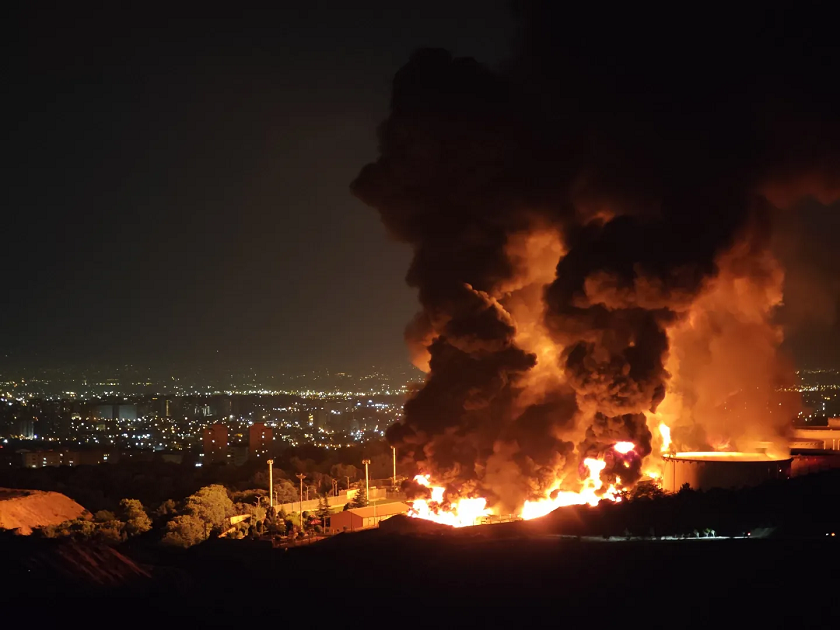 Làm sao giải quyết tình trạng hỗn loạn trên thị trường dầu mỏ do Iran-Israel gây ra? Làm sao giải quyết tình trạng hỗn loạn trên thị trường dầu mỏ do Iran-Israel gây ra?