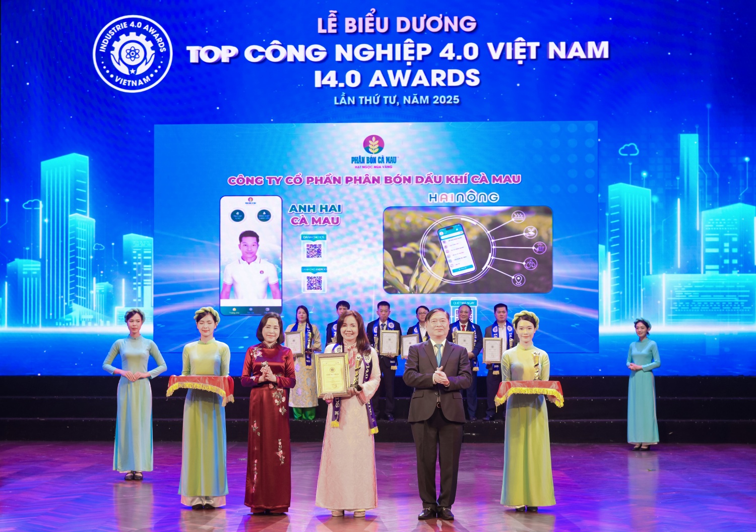 Petrovietnam được vinh danh Top 10 Doanh nghiệp Công nghiệp 4.0 Việt Nam năm 2025
