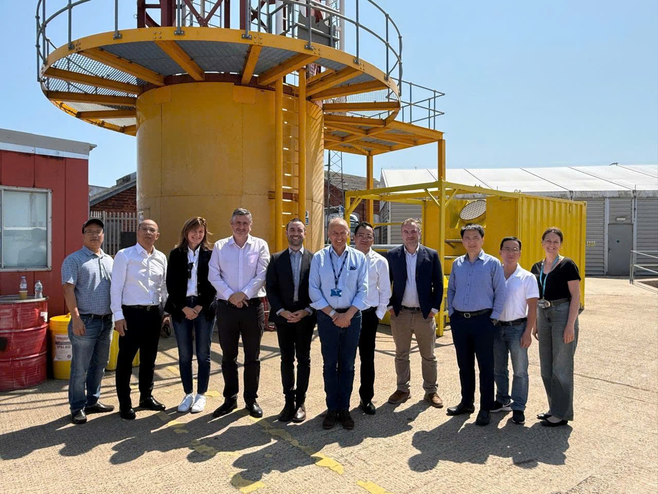 PTSC kết nối và tìm kiếm đối tác phát triển điện gió ngoài khơi tại Anh
