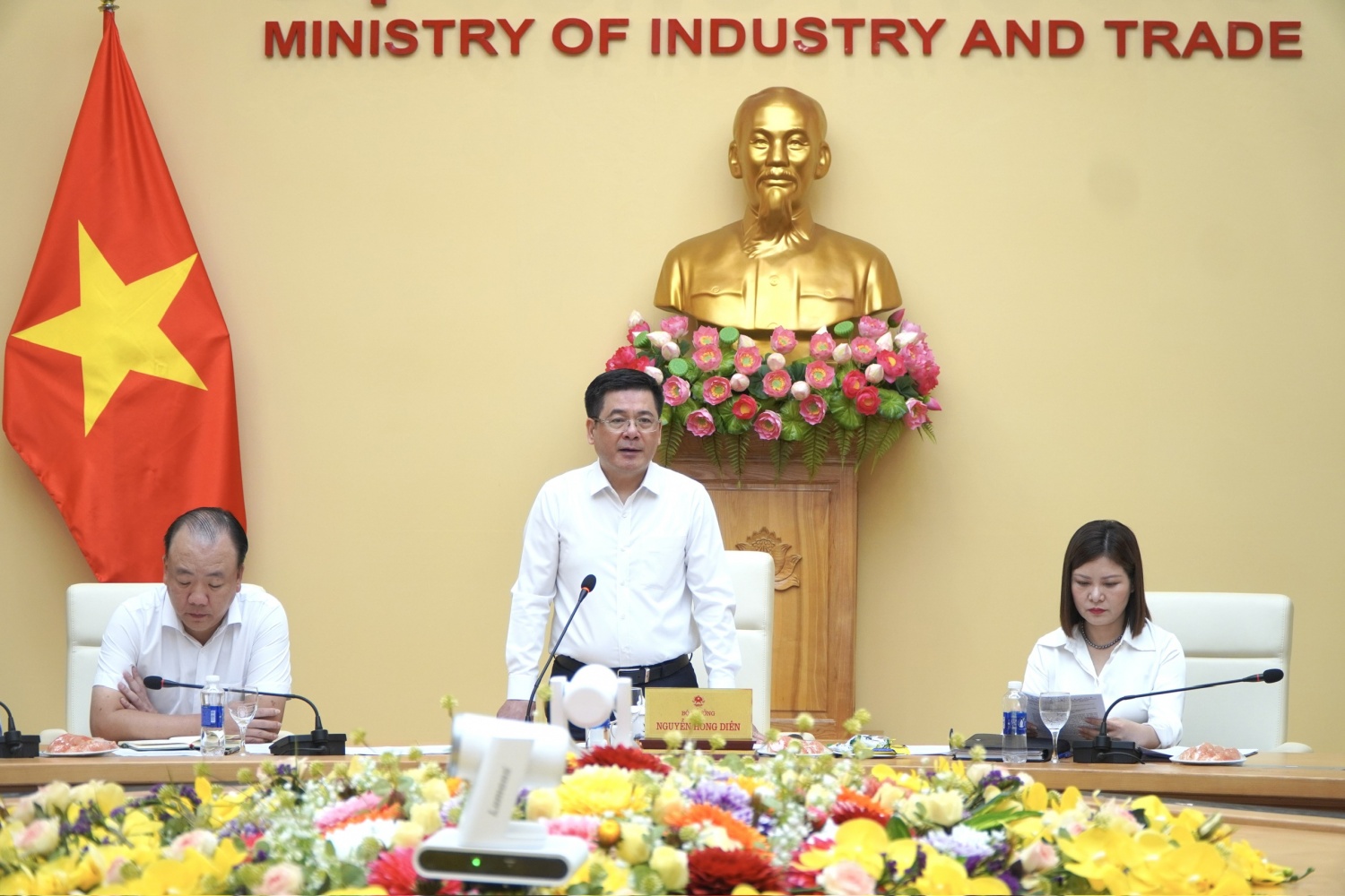 Bộ Công Thương triển khai loạt giải pháp bảo đảm nguồn cung xăng dầu 6 tháng cuối năm