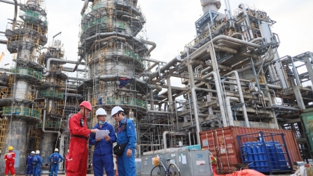 Petrovietnam tiên phong chuyển dịch năng lượng xanh