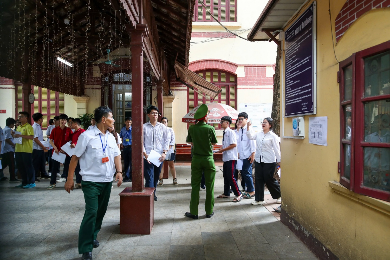 Kỳ thi tốt nghiệp THPT 2025: Các thí sinh hoàn thành môn đầu tiên