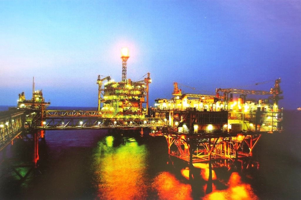 Sáng mãi biển dầu, ảnh Vietsovpetro