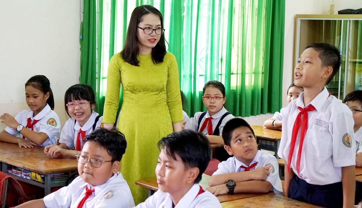 Miễn học phí cho học sinh công lập trên cả nước