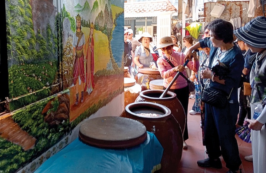 Đánh thức vị trăm năm