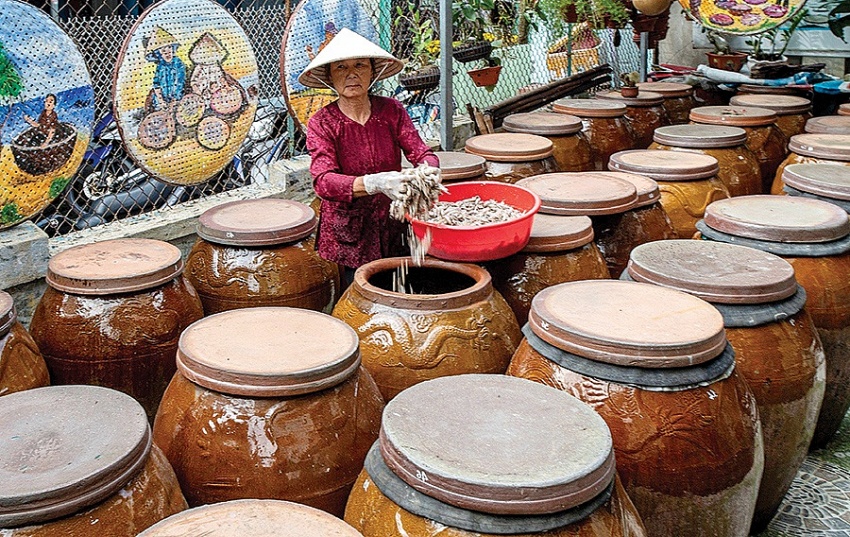 Đánh thức vị trăm năm