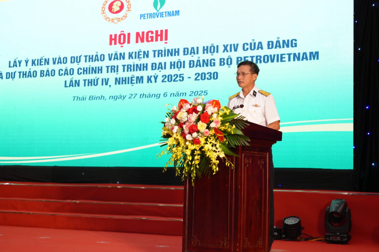 Đồng chí Lê Văn Hưởng, Phó Chủ nhiệm Chính trị Cục Chính trị Quân chủng Hải quân nêu rõ, cần tiếp tục nhấn mạnh vai trò phối hợp giữa Petrovietnam và Quân chủng Hải quân trong nhiệm vụ bảo vệ chủ quyền biển đảo, đảm bảo an ninh năng lượng, an ninh quốc ph