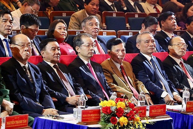 Tổng thuật: Công bố nghị quyết, quyết định sáp nhập đơn vị hành chính, chỉ định nhân sự trên cả nước