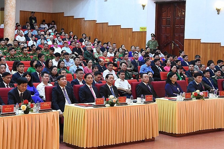 Tổng thuật: Công bố nghị quyết, quyết định sáp nhập đơn vị hành chính, chỉ định nhân sự trên cả nước