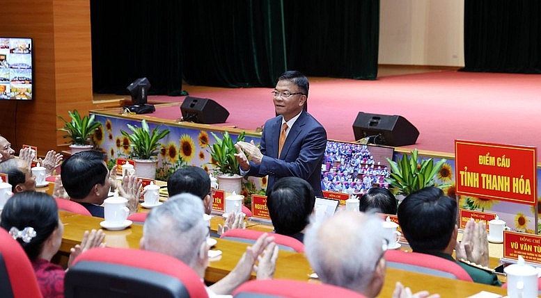 Tổng thuật: Công bố nghị quyết, quyết định sáp nhập đơn vị hành chính, chỉ định nhân sự trên cả nước