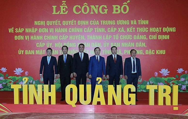 Tổng thuật: Công bố nghị quyết, quyết định sáp nhập đơn vị hành chính, chỉ định nhân sự trên cả nước