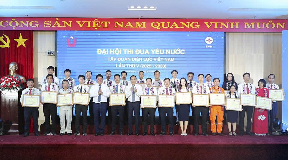Đại hội Thi đua Yêu nước EVN lần thứ V: Nơi bản lĩnh người thợ điện tỏa sáng