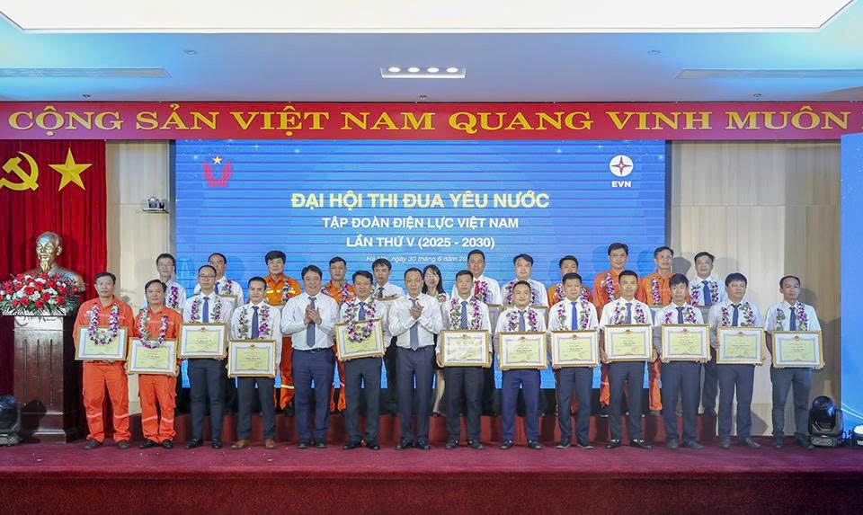 Đại hội Thi đua Yêu nước EVN lần thứ V: Nơi bản lĩnh người thợ điện tỏa sáng