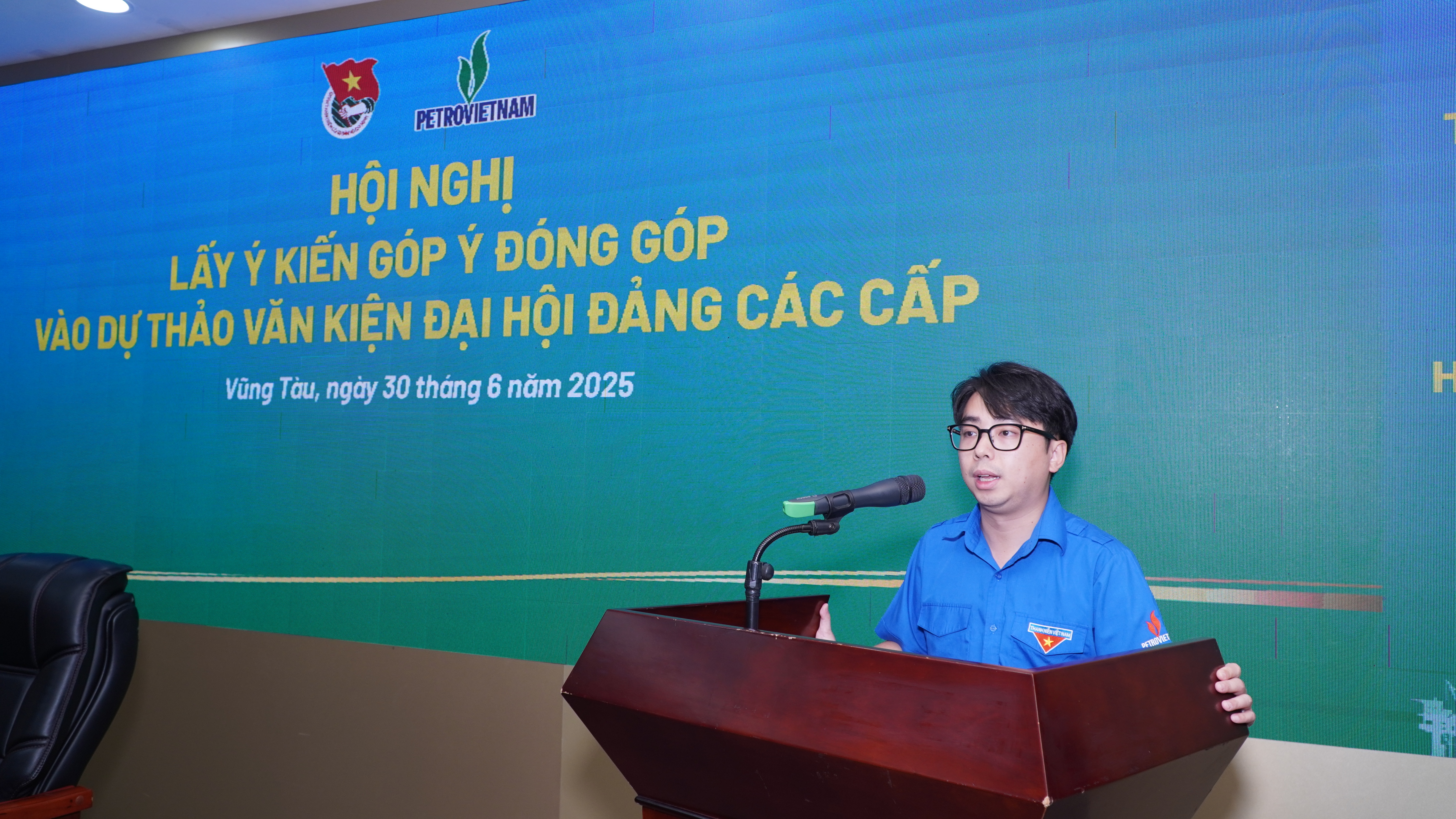 Tuổi trẻ Petrovietnam góp ý vào văn kiện Đại hội Đảng các cấp