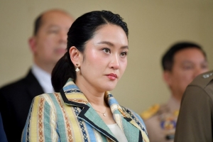 Thủ tướng Thái Lan bị đình chỉ chức vụ