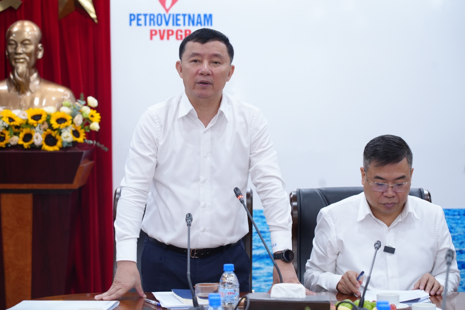 Đồng chí Hồ Công Kỳ, Giám đốc Chi nhánh yêu cầu 2 nhà máy, các phòng ban Chi nhánh tiếp tục phát huy tinh thần chủ động, sáng tạo trong tổ chức thực hiện nhiệm vụ, đồng thời tăng cường công tác dự báo và ứng phó với các tình huống bất thường