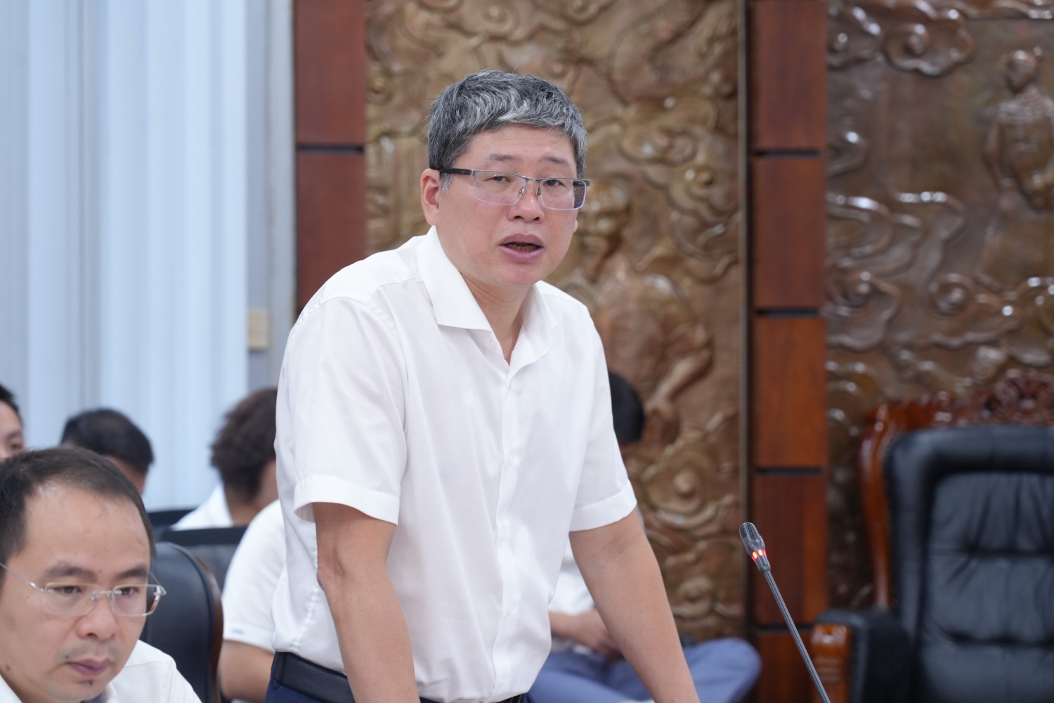 Đồng chí Nguyễn Thanh Bình, Trưởng Ban Điện và Năng lượng tái tạo Petrovietnam đánh giá cao Chi nhánh và 2 NMNĐ đã nỗ lực duy trì nhịp độ sản xuất ổn định, đạt được nhiều chỉ tiêu quan trọng, đặc biệt là về sản lượng, doanh thu và chất lượng vận hành các tổ máy