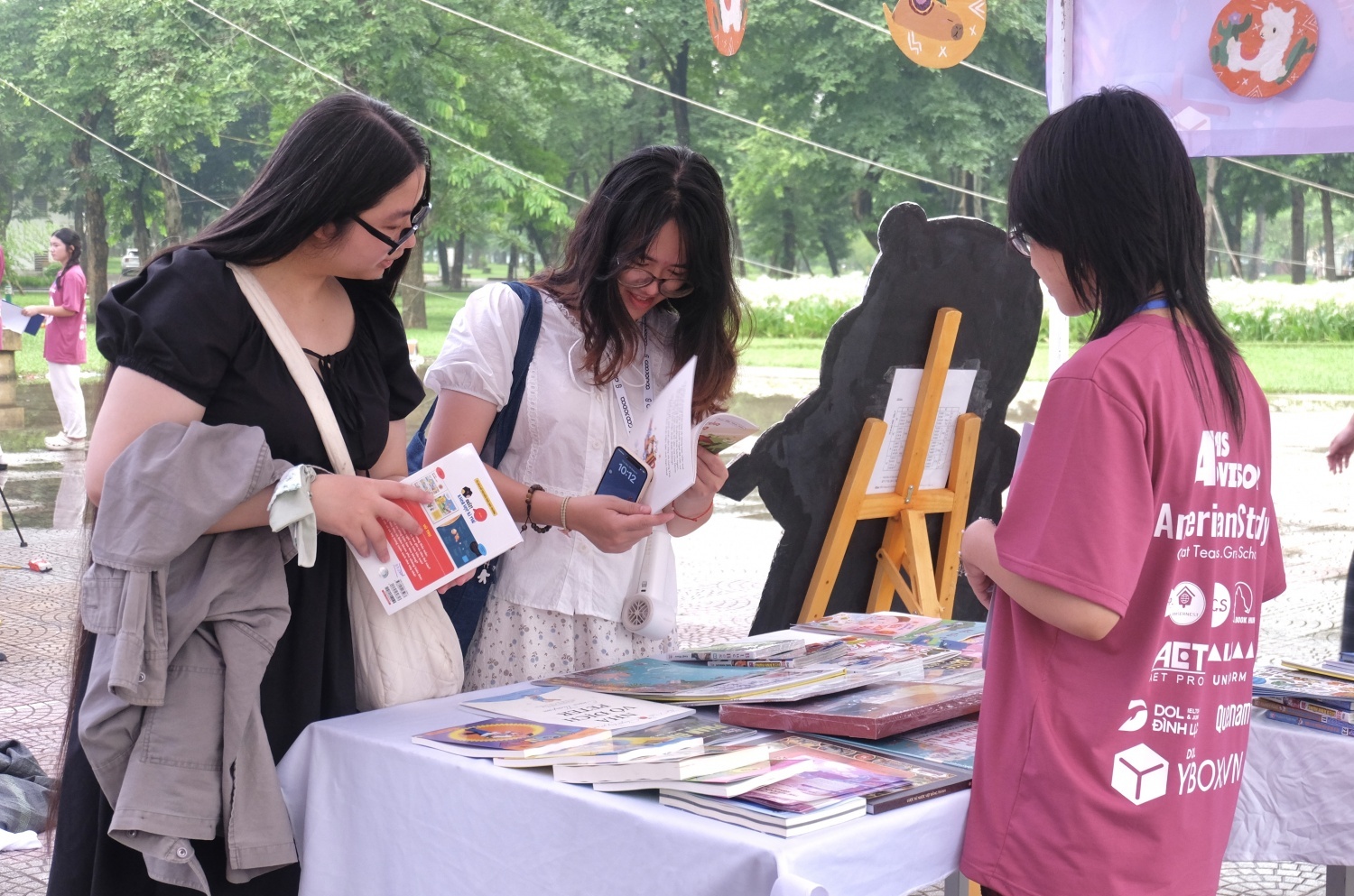 The Hidden Book 2025: Không gian kết nối văn hóa đọc giữa lòng Hà Nội