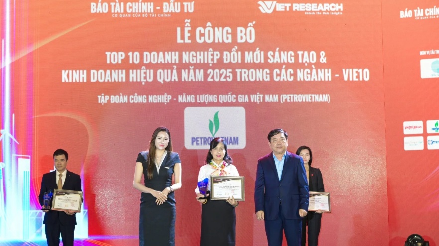 Petrovietnam and many member companies honored at the ESG Green Vietnam Awards 2025