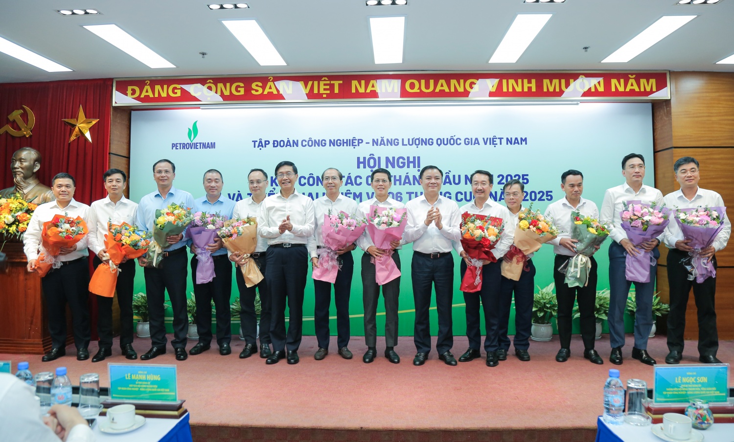 Petrovietnam biểu dương các đơn vị tiêu biểu có thành tích xuất sắc trong hoạt động sản xuất kinh doanh