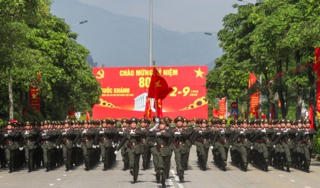 Lực lượng Công an hợp luyện chuẩn bị cho lễ diễu binh mừng Quốc khánh 2/9