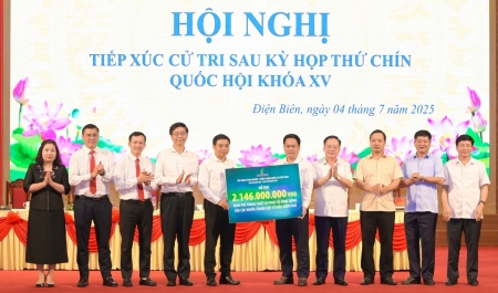 [VIDEO] Petrovietnam/Vietsovpetro trao kinh phí hỗ trợ tỉnh Điện Biên tu bổ nghĩa trang liệt sĩ