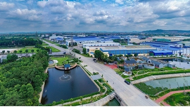 Người dân trở thành 