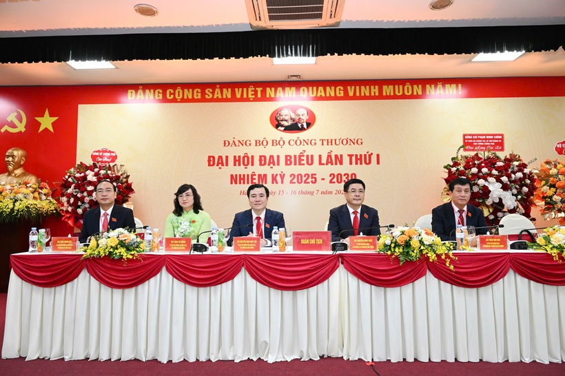 Khai mạc phiên thứ nhất Đại hội đại biểu Đảng bộ Bộ Công Thương nhiệm kỳ 2025-2030