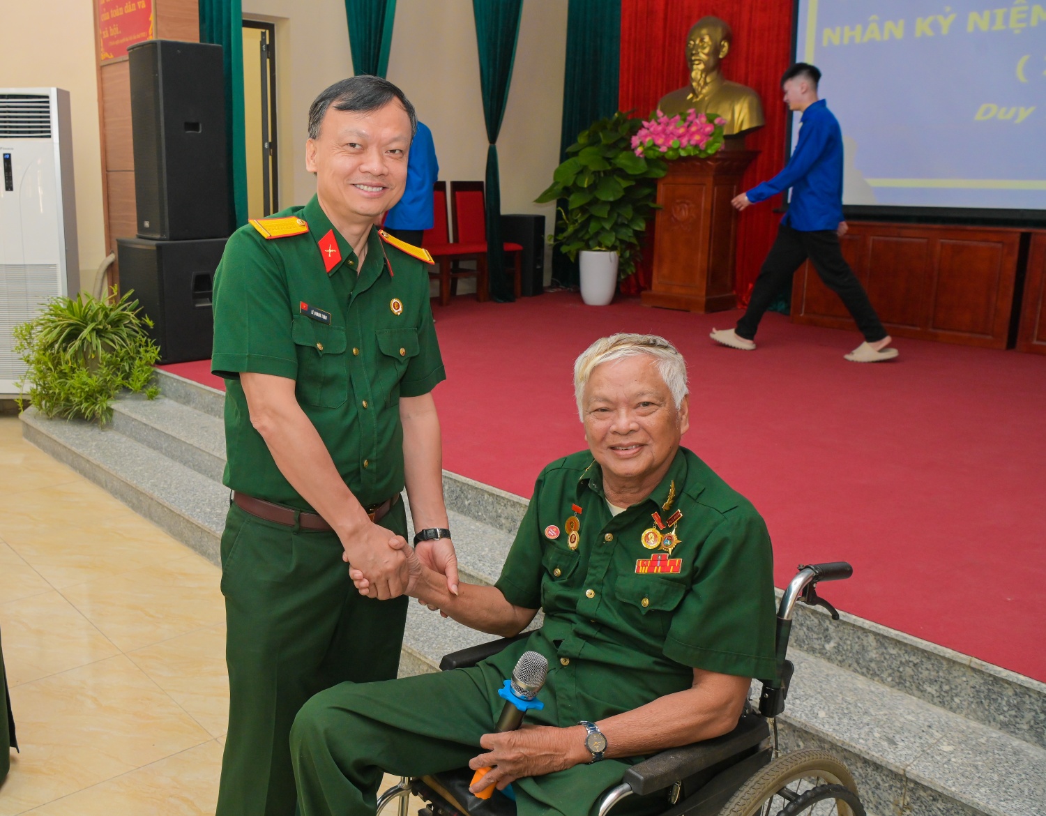 Công đoàn, Hội CCB Petrovietnam thăm và tặng quà các thương, bệnh binh tại Ninh Bình