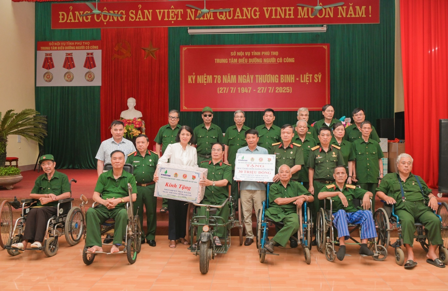 [VIDEO] Petrovietnam thăm hỏi, tri ân các thương, bệnh binh tại Phú Thọ