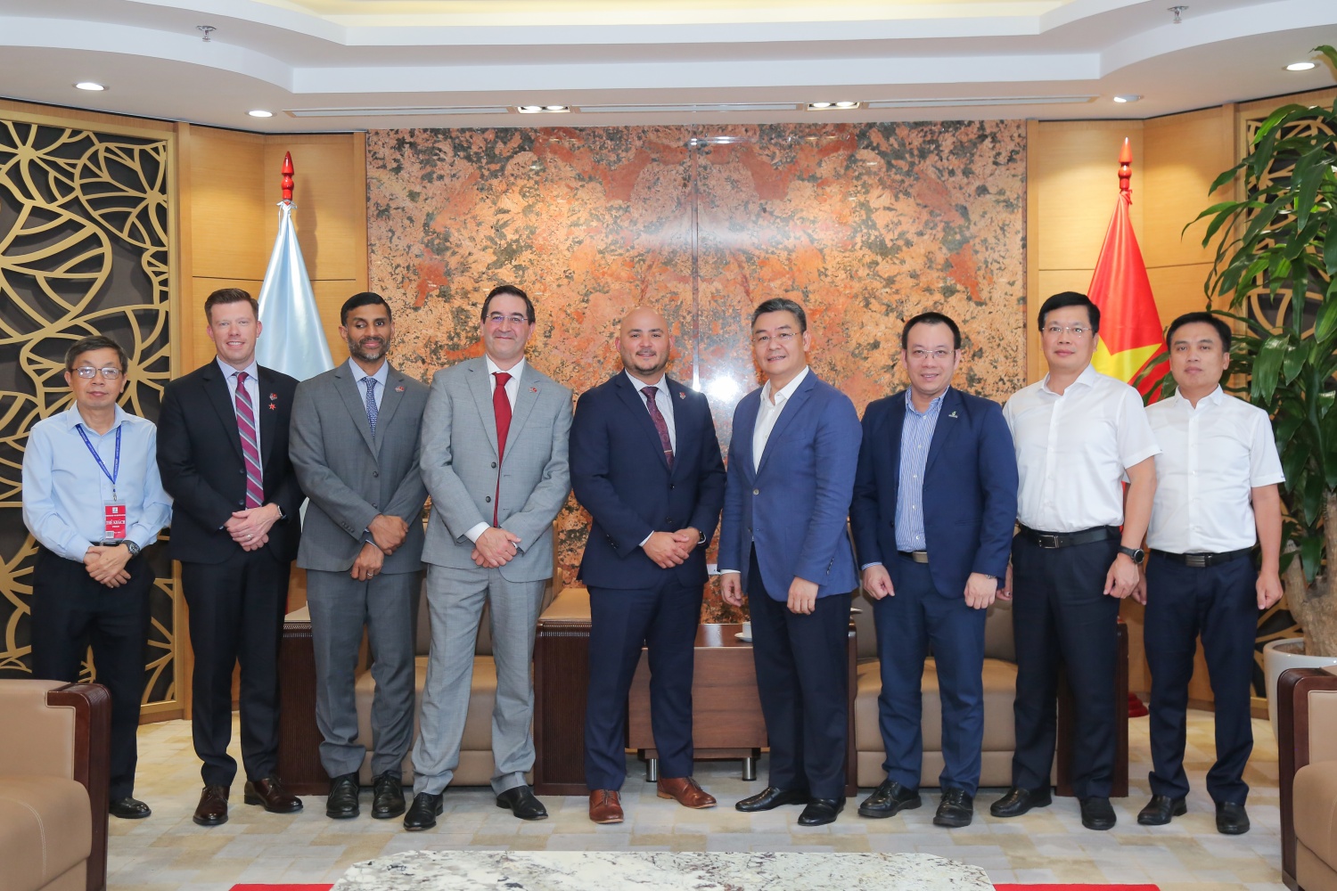 Petrovietnam và Murphy Oil trao đổi, thúc đẩy triển khai các dự án và mở rộng đầu tư tại Việt Nam