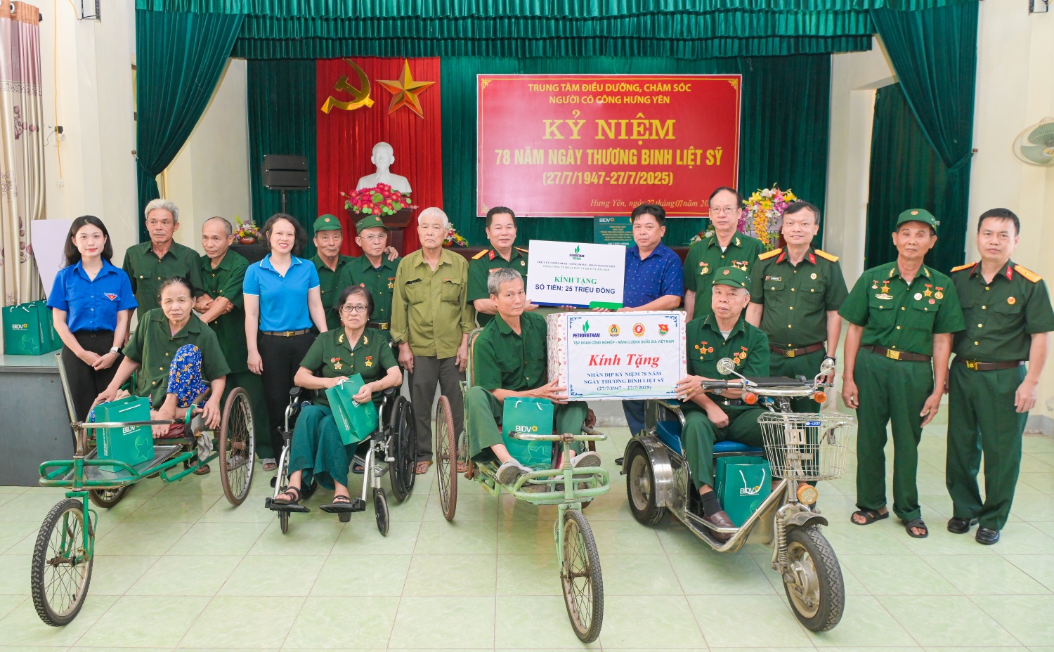 Hội CCB Petrovietnam/PVChem thăm, tặng quà các thương, bệnh binh tại Hưng Yên