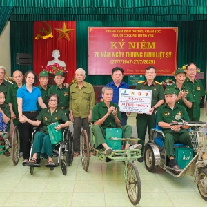 Hội CCB Petrovietnam và PVChem thăm, tặng quà các thương, bệnh binh tại Hưng Yên Hội CCB Petrovietnam và PVChem thăm, tặng quà các thương, bệnh binh tại Hưng Yên