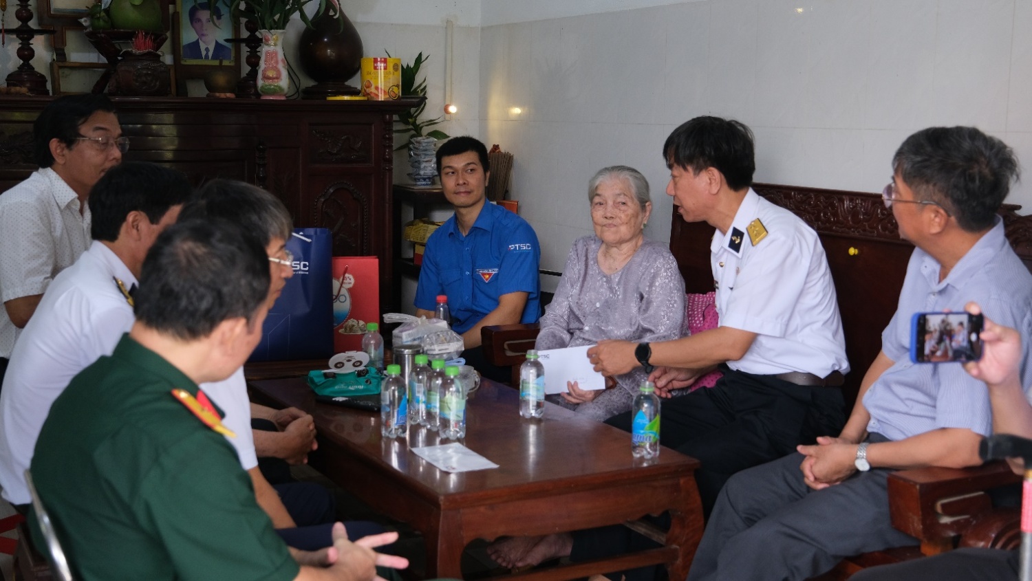 Hội Cựu Chiến binh PTSC với “Hành trình tri ân năm 2025” tại TP. Hồ Chí Minh Hội Cựu Chiến binh PTSC với “Hành trình tri ân năm 2025” tại TP. Hồ Chí Minh