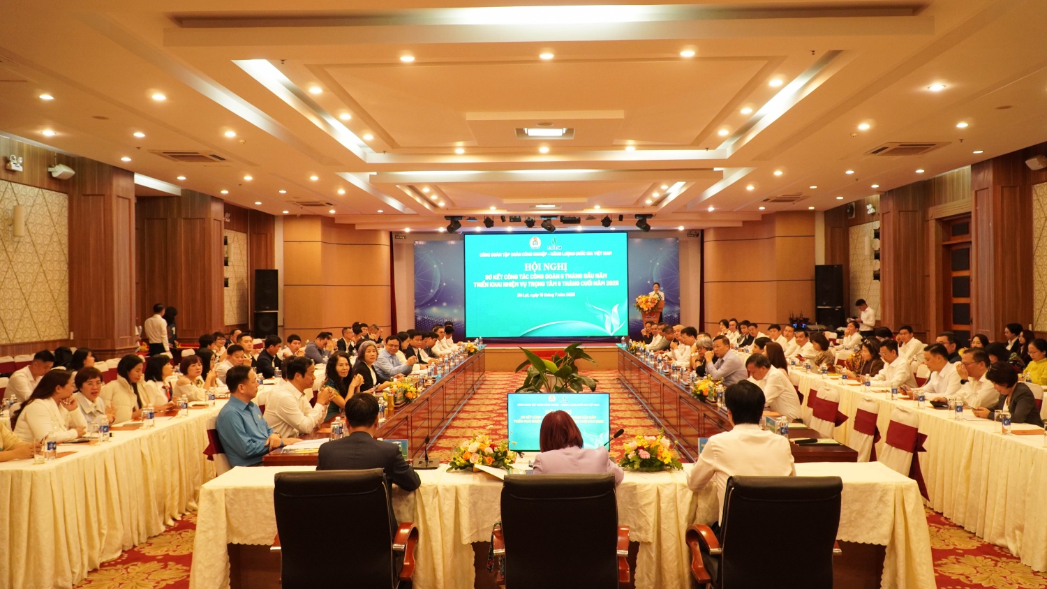 Công đoàn Petrovietnam: Đồng hành vượt khó, đổi mới sáng tạo Công đoàn Petrovietnam: Đồng hành vượt khó, đổi mới sáng tạo