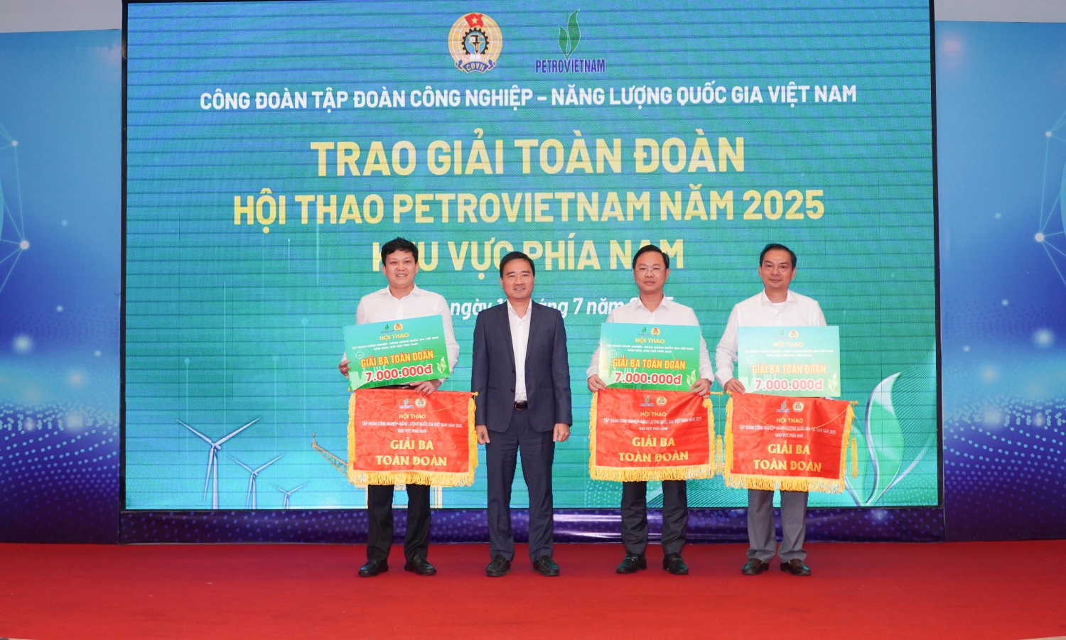 Công đoàn Petrovietnam: Đồng hành vượt khó, đổi mới sáng tạo