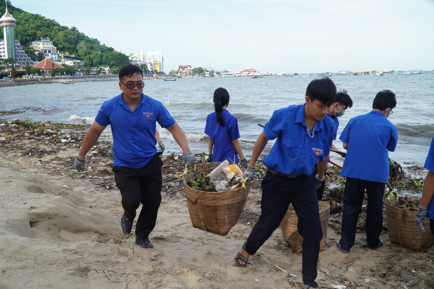 TP HCM: Phường Vũng Tàu ra quân làm sạch môi trường