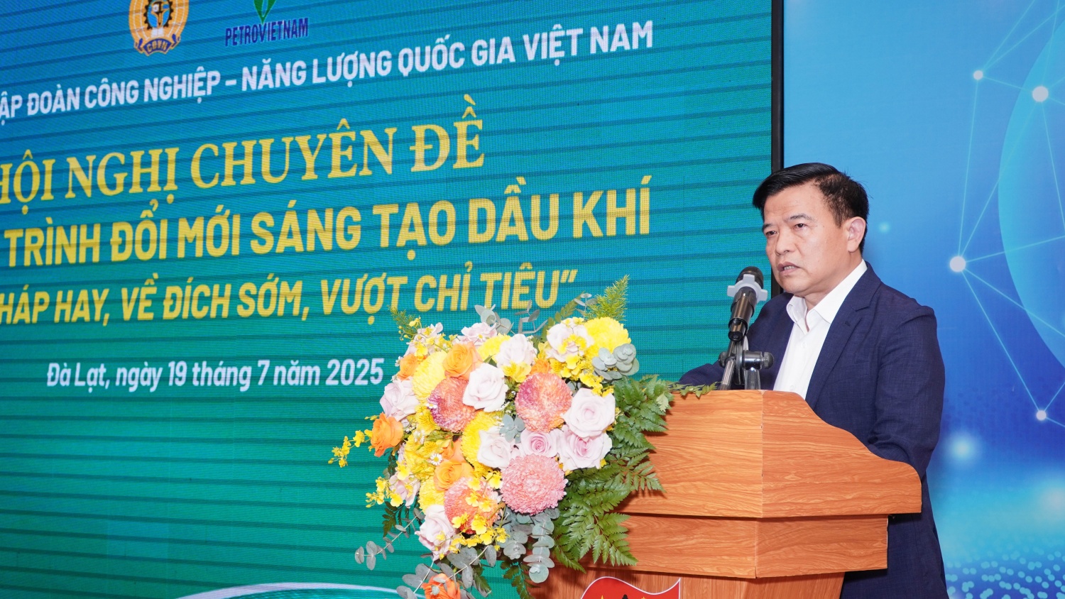 Công đoàn Petrovietnam: Khơi nguồn trí tuệ, thúc đẩy đổi mới sáng tạo Công đoàn Petrovietnam: Khơi nguồn trí tuệ, thúc đẩy đổi mới sáng tạo